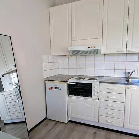 Kasarminkadun Basic Cozy 19,5 M2 Апартаменты