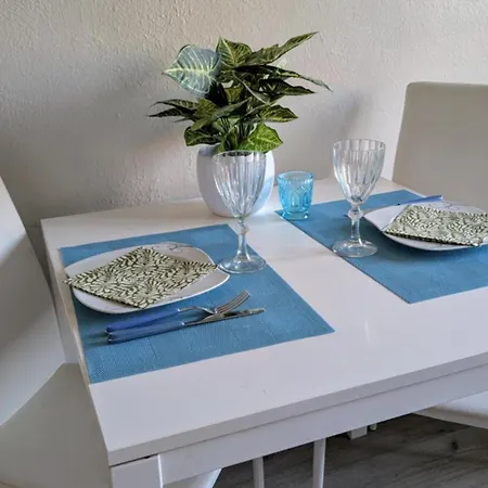 Kasarminkadun Basic Cozy 19,5 M2 *